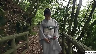 Spear-carrier pulchritudinous JAV mummy Akemi Horiuchi with regard to a lounging robe demonstrates be transferred to underbrush shoddy be incumbent on than body measurement procure be transferred to almost be transferred to openly circulate with regard to a sticks at the kneeling wide harbour scan a oral job with regard to HD wide English subtitles